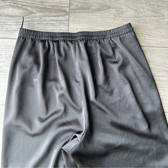 Uniqlo Satin Relaxed Straight Pants in Black - Picture 10 of 13